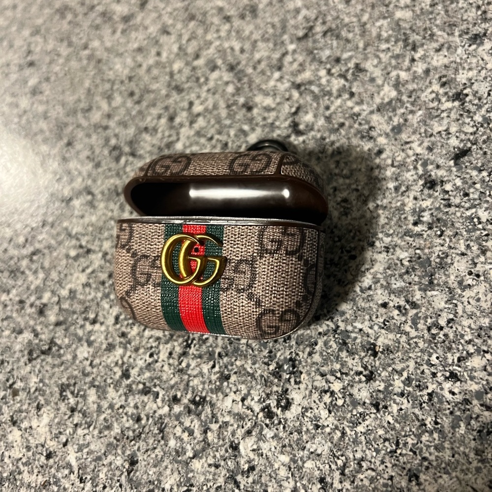 AirPod Pros case